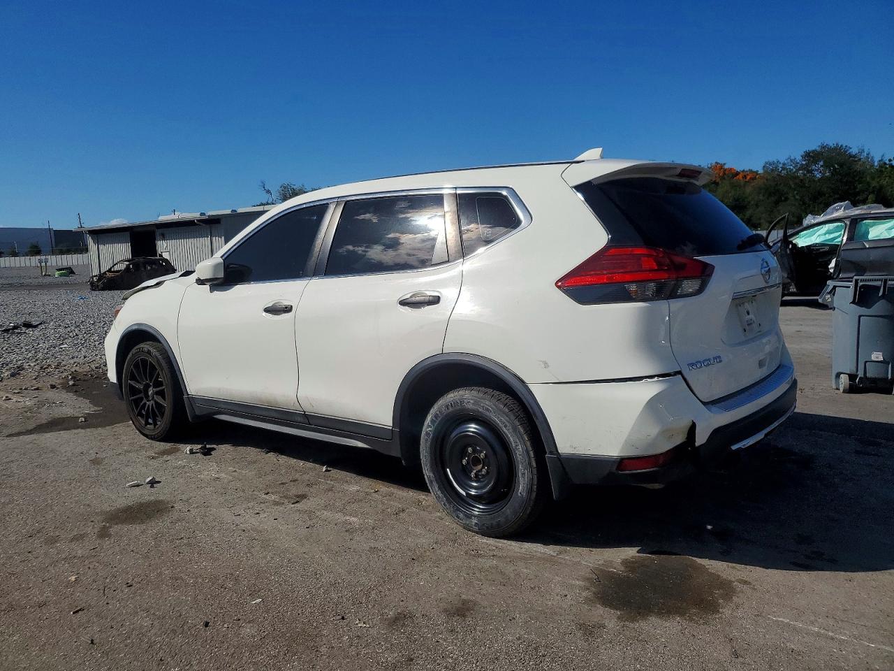 2017 NISSAN ROGUE S photo 2