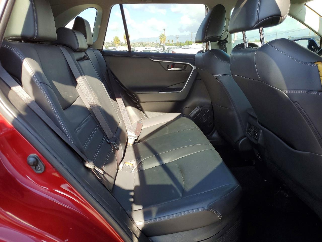 2019 TOYOTA RAV4 LIMITED photo 11