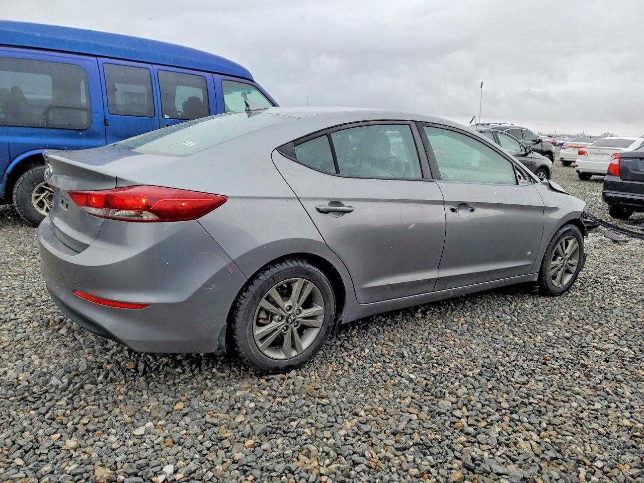 2018 HYUNDAI ELANTRA SEL photo 3