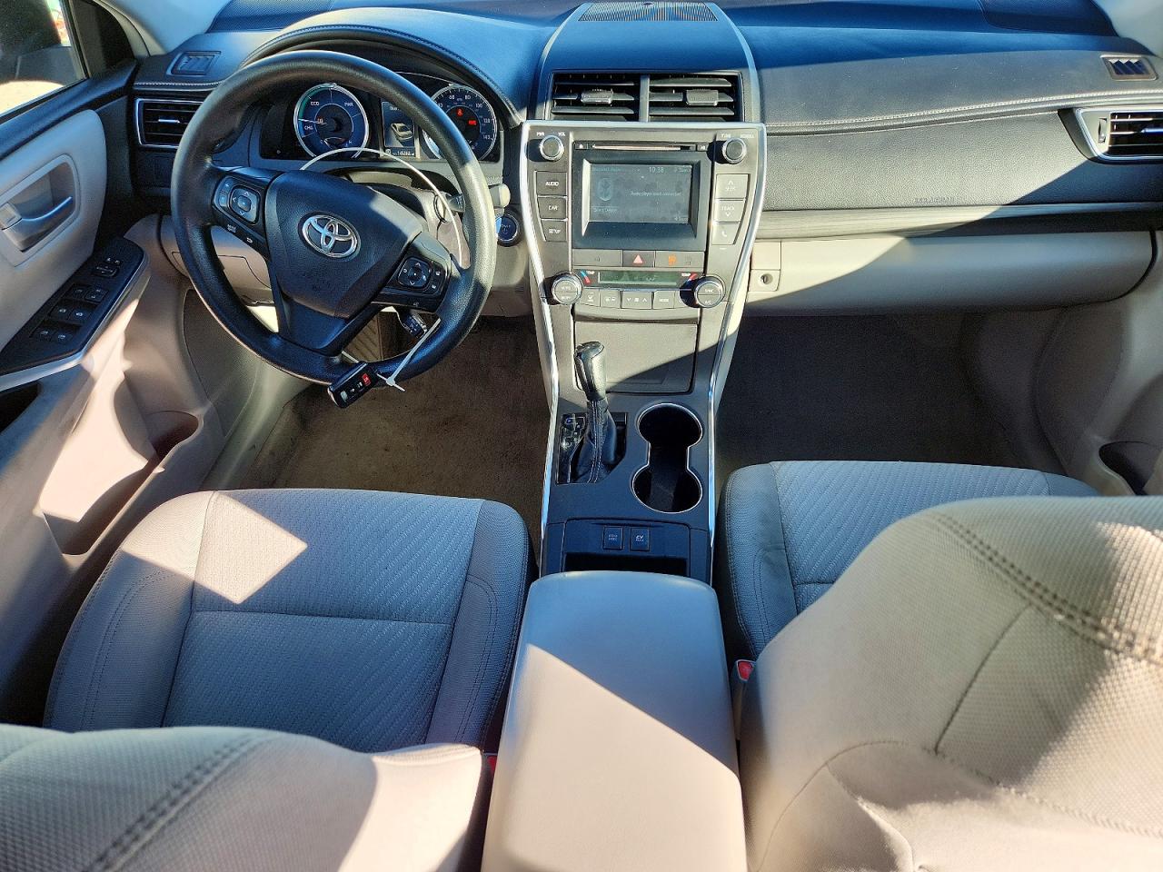 2016 TOYOTA CAMRY HYBRID photo 8