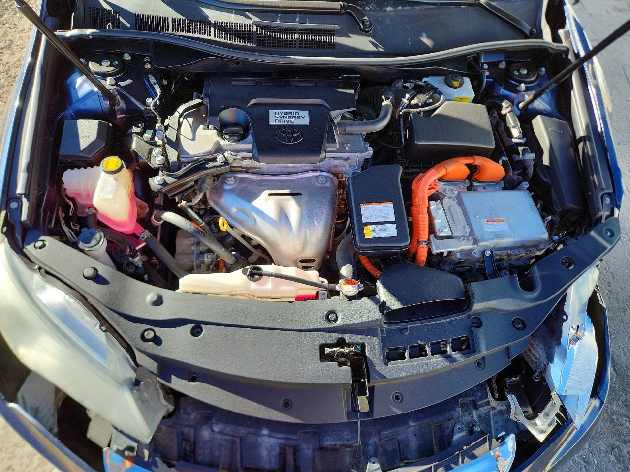 2016 TOYOTA CAMRY HYBRID photo 11