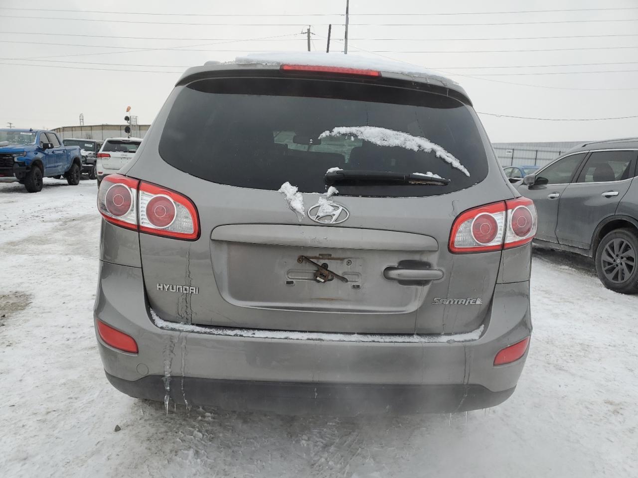 2011 HYUNDAI SANTA FE SE photo 16