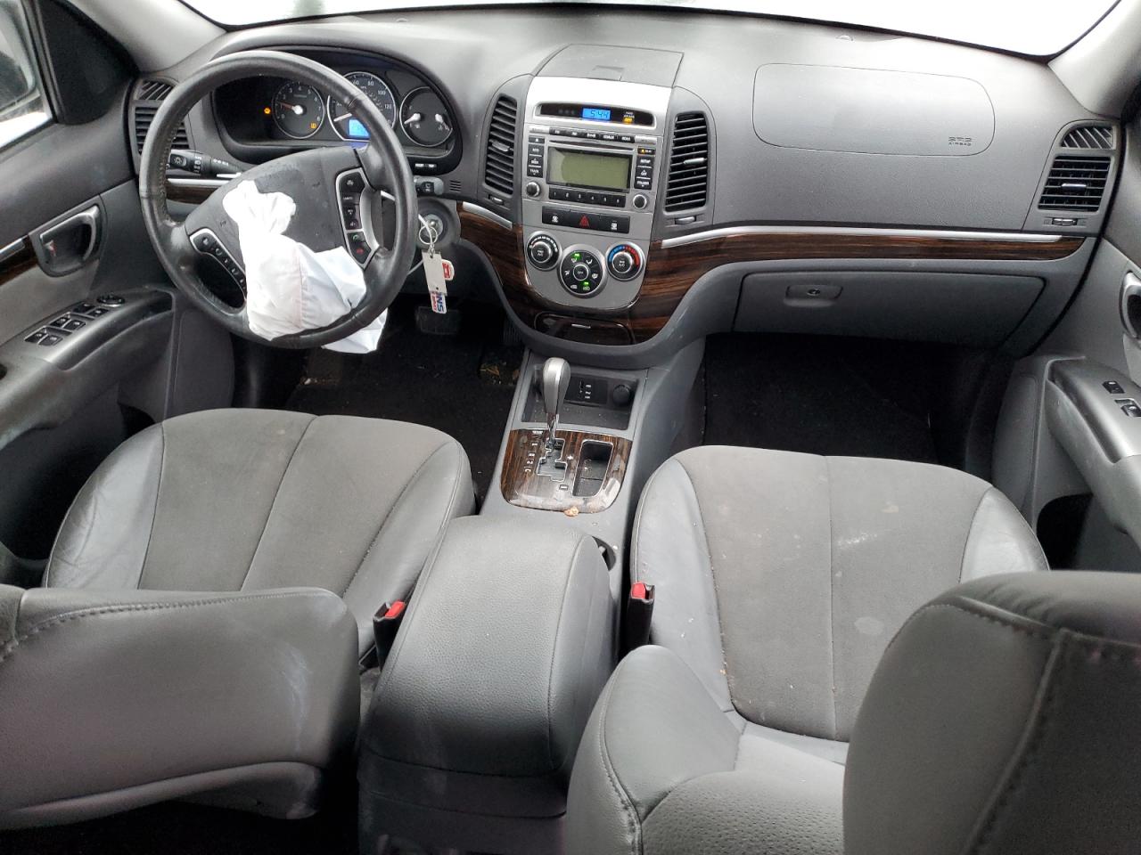 2011 HYUNDAI SANTA FE SE photo 22