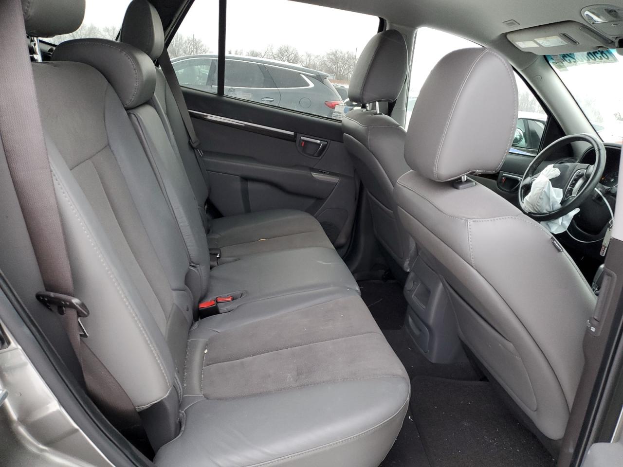 2011 HYUNDAI SANTA FE SE photo 31