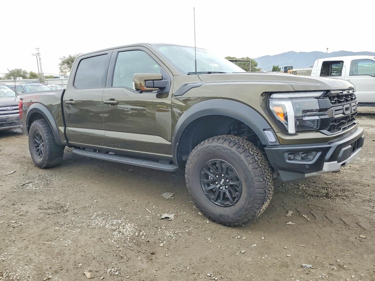 2025 FORD F150 RAPTOR photo 4