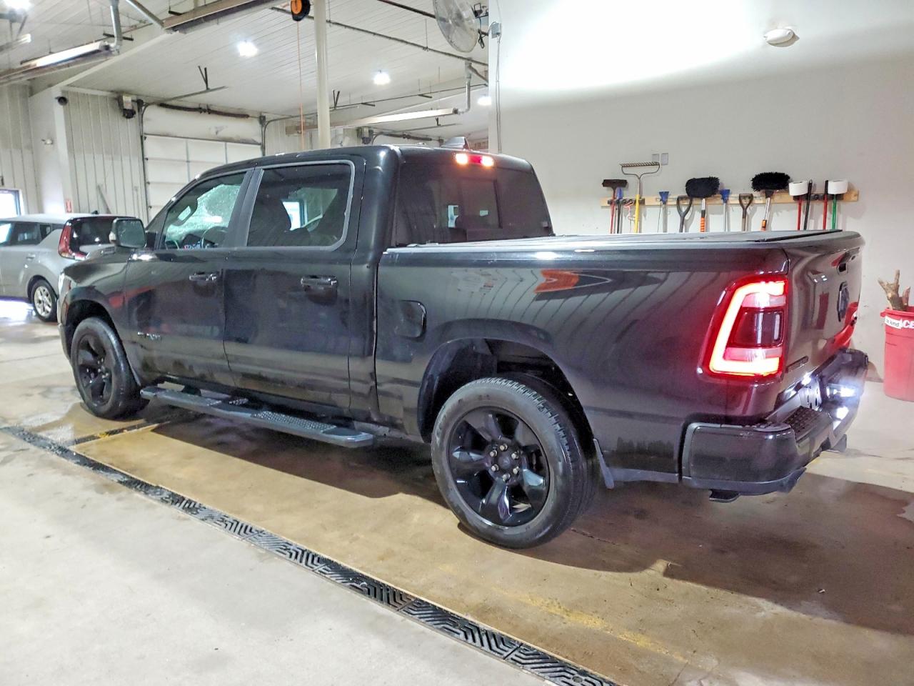 2019 RAM 1500 BIG HORN/LONE STAR photo 2