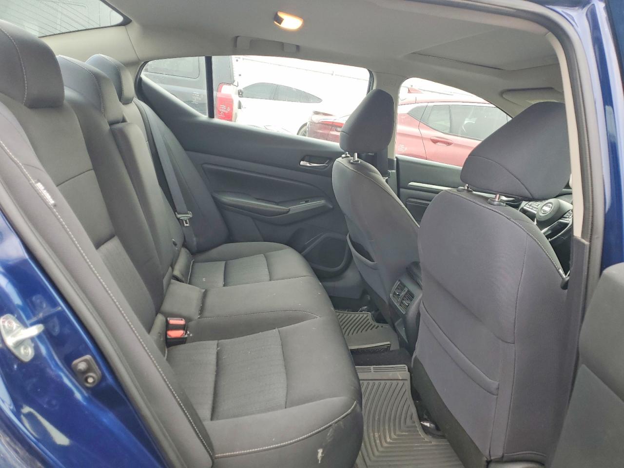 2019 NISSAN ALTIMA SV photo 10