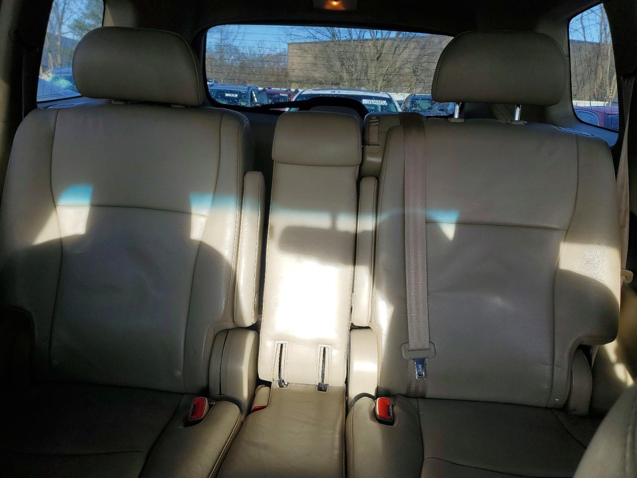 2013 TOYOTA HIGHLANDER BASE photo 19