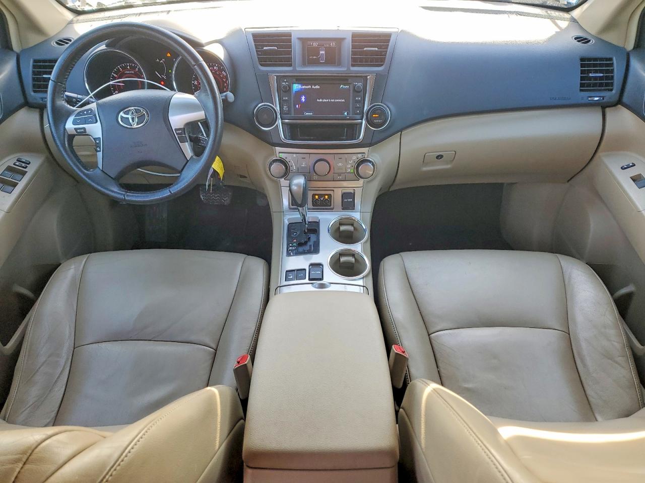 2013 TOYOTA HIGHLANDER BASE photo 15