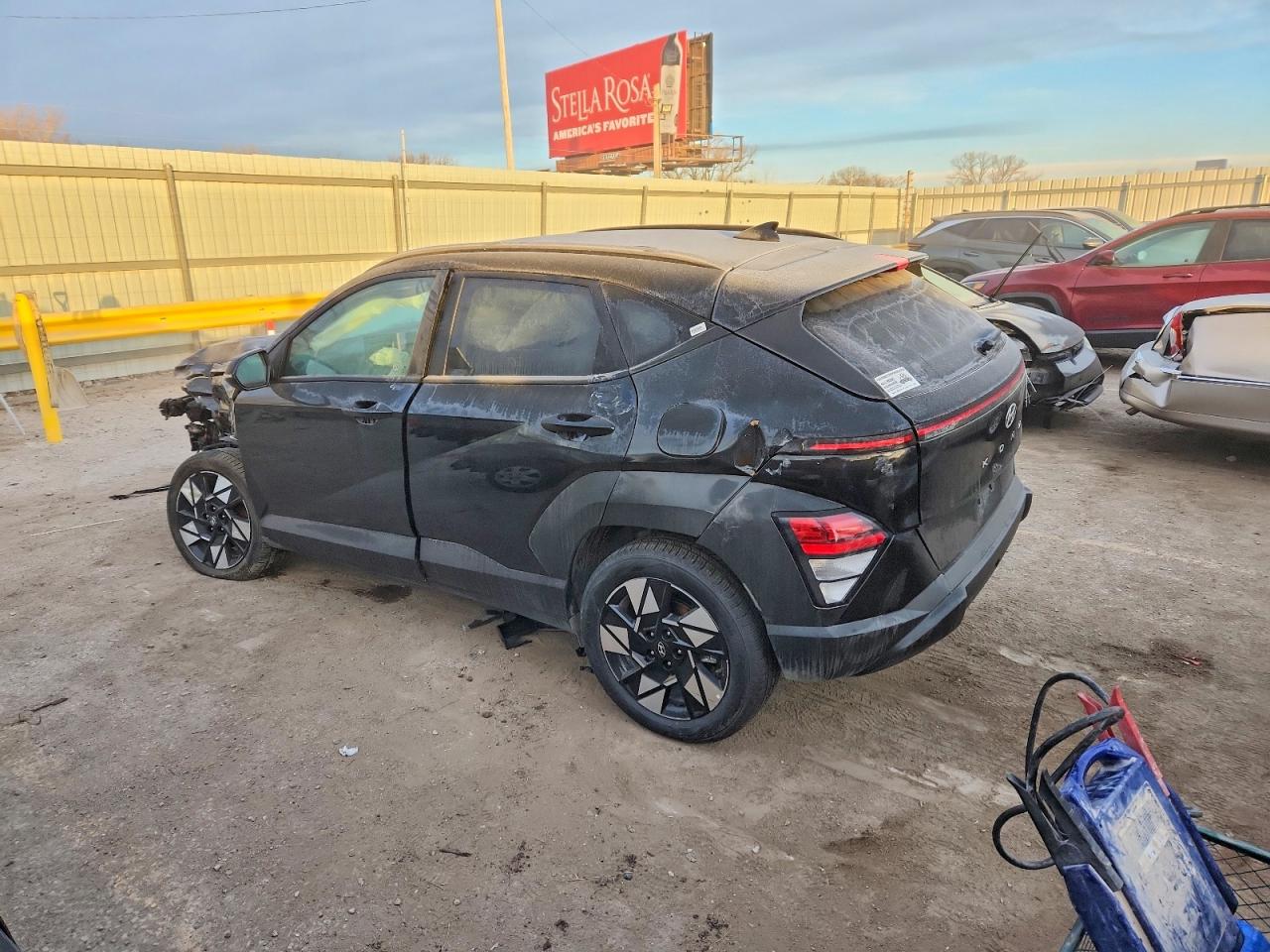 2025 HYUNDAI KONA SEL photo 3
