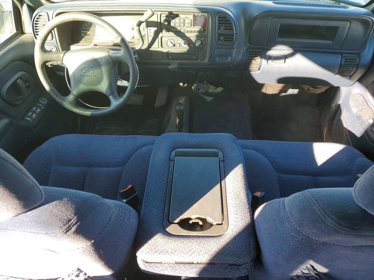 1999 CHEVROLET GMT-400 K2500 photo 8
