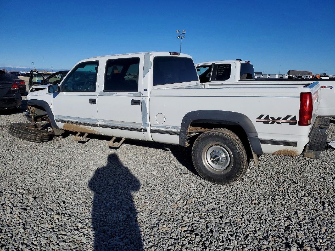 1999 CHEVROLET GMT-400 K2500 photo 2