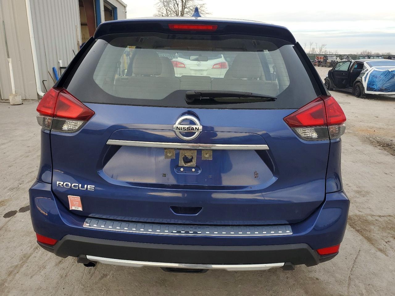 2017 NISSAN ROGUE S photo 6