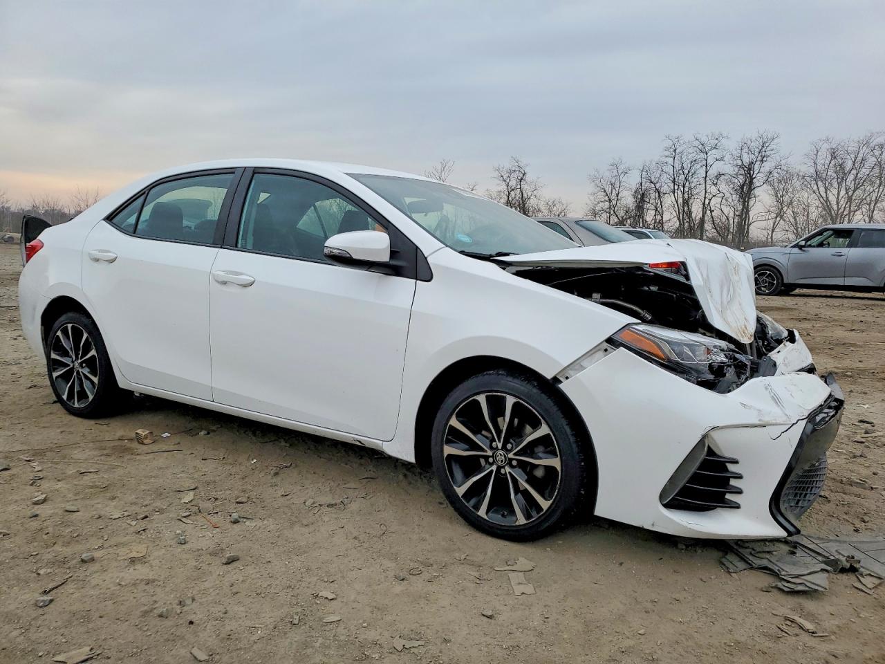 2017 TOYOTA COROLLA L photo 4
