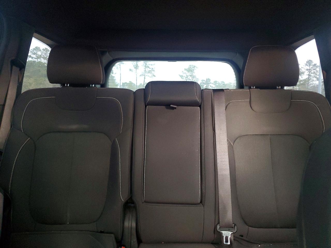 2024 JEEP GRAND CHEROKEE LAREDO photo 10