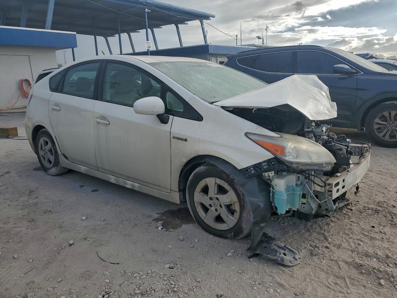 2011 TOYOTA PRIUS photo 4