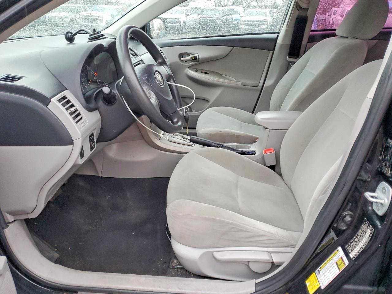 2013 TOYOTA COROLLA BASE photo 7