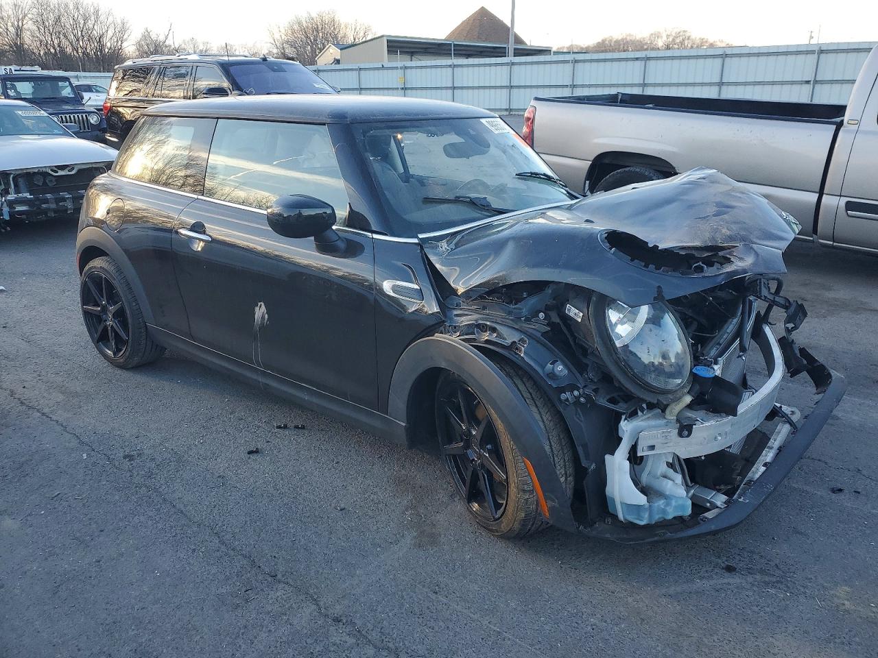 2021 MINI COOPER photo 4