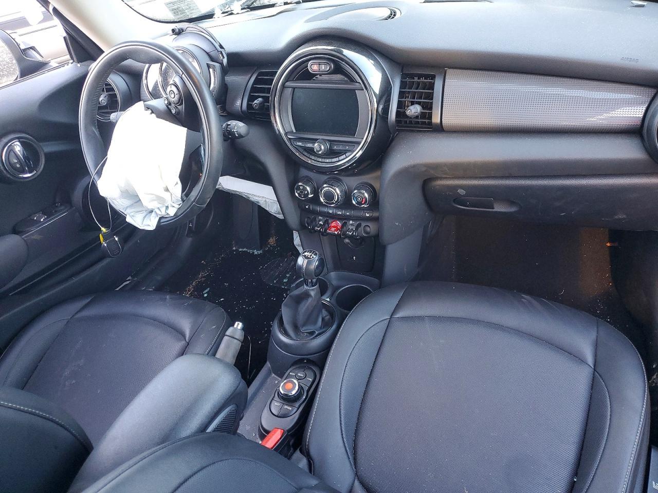 2021 MINI COOPER photo 8