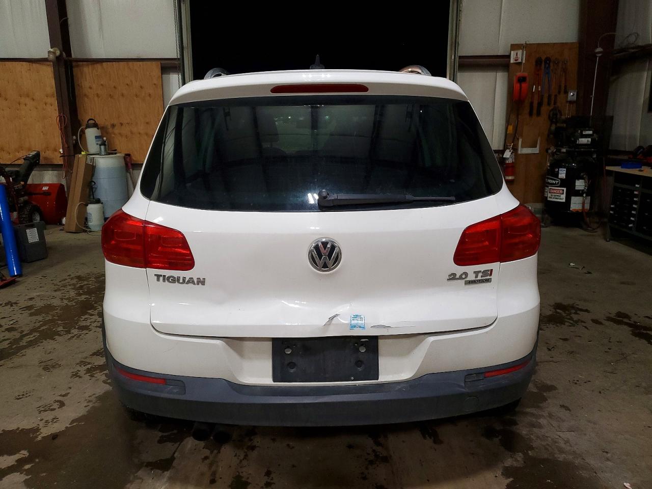 2012 VOLKSWAGEN TIGUAN S photo 6
