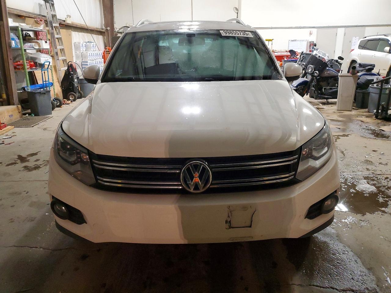 2012 VOLKSWAGEN TIGUAN S photo 5