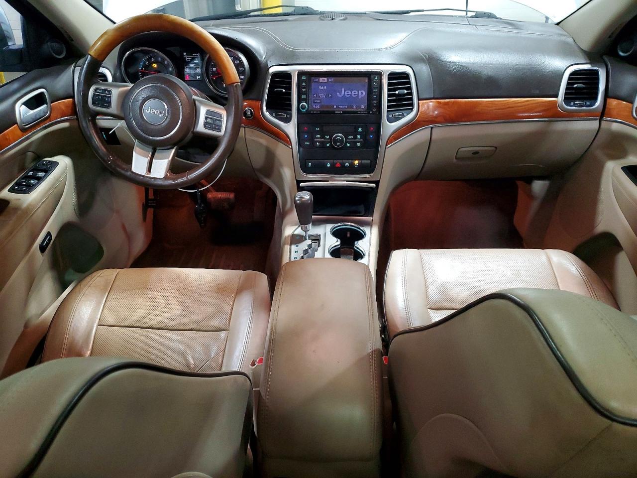 2012 JEEP GRAND CHEROKEE OVERLAND photo 8