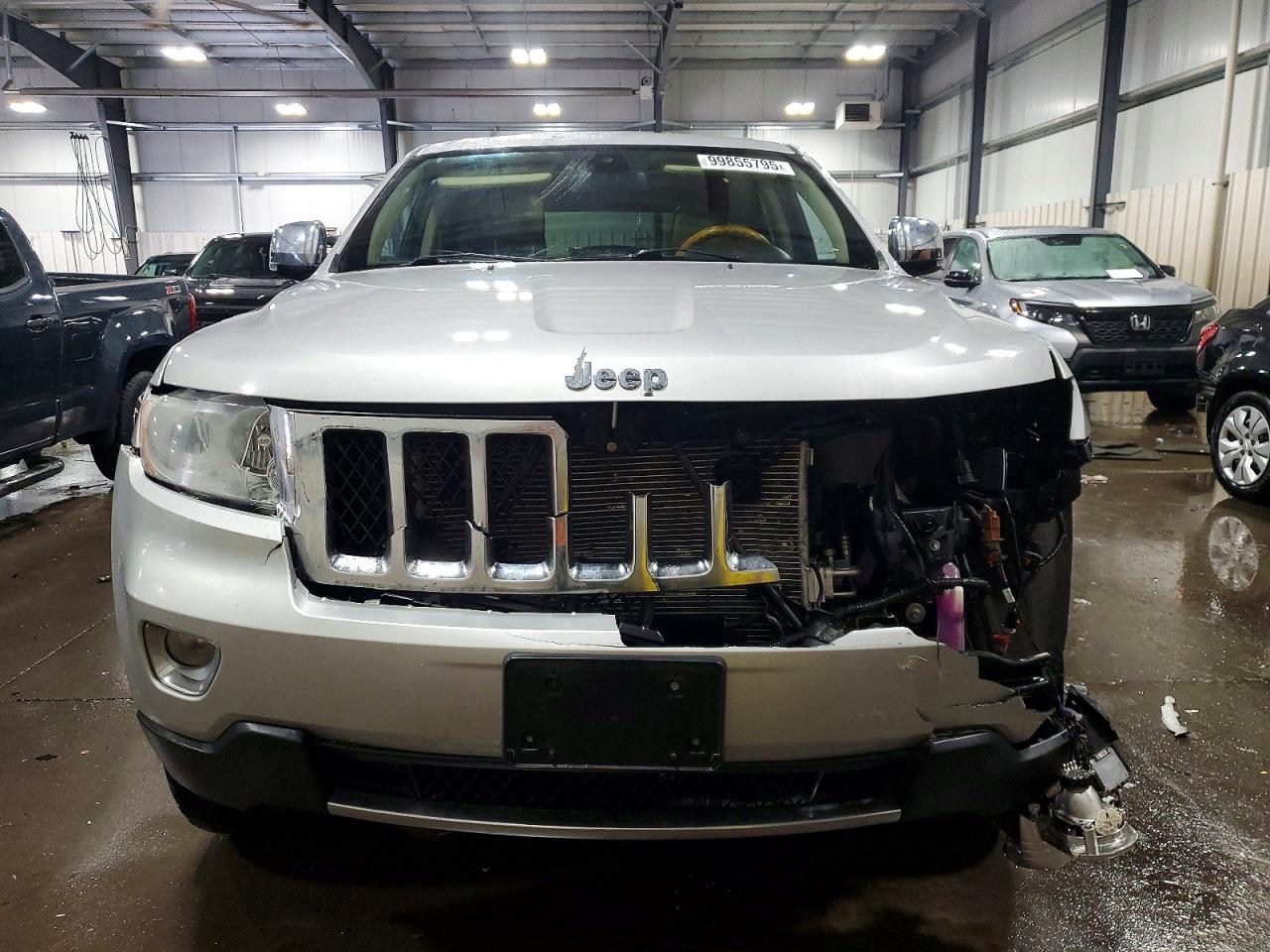 2012 JEEP GRAND CHEROKEE OVERLAND photo 5