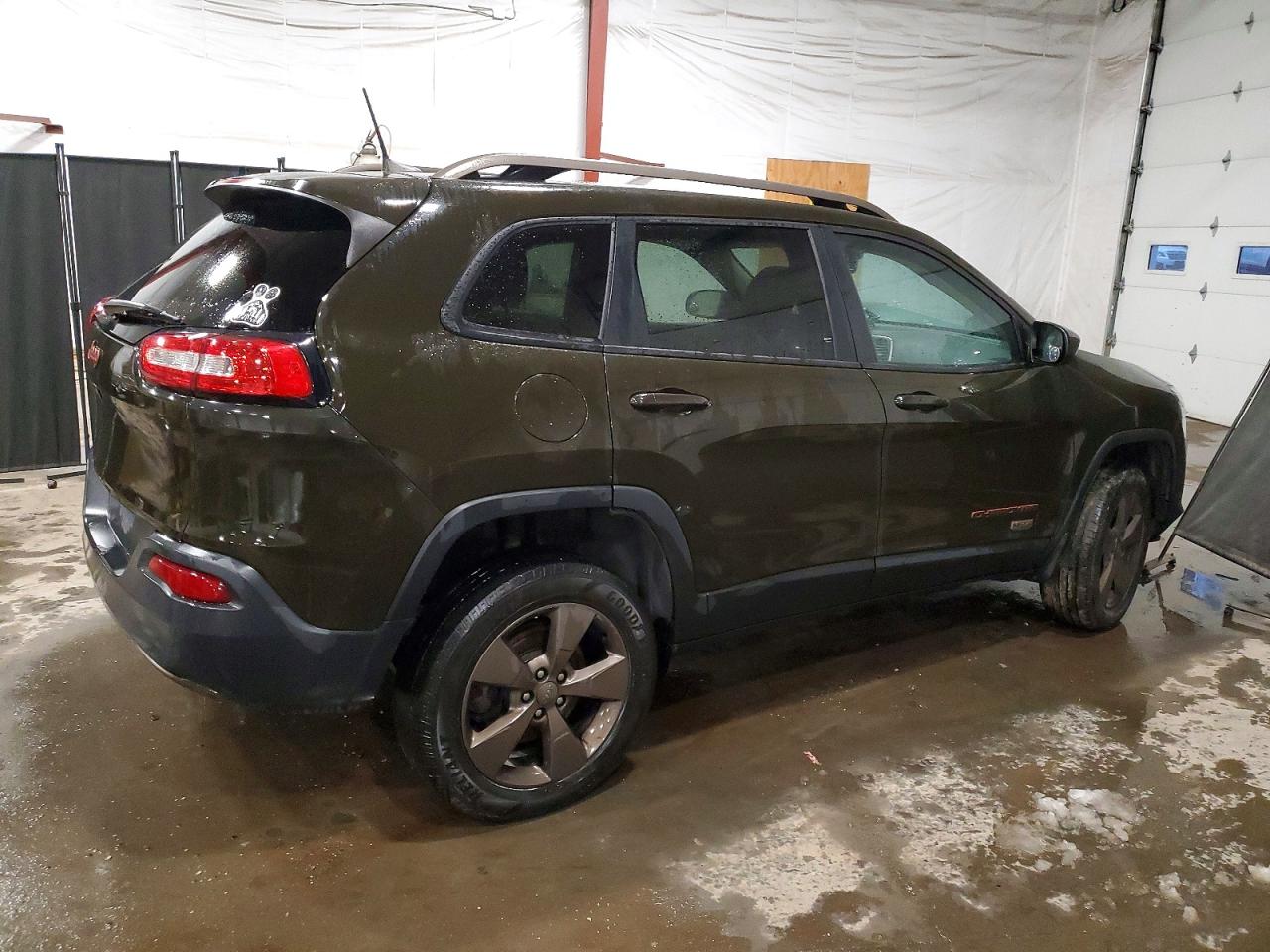 2016 JEEP CHEROKEE LATITUDE photo 3