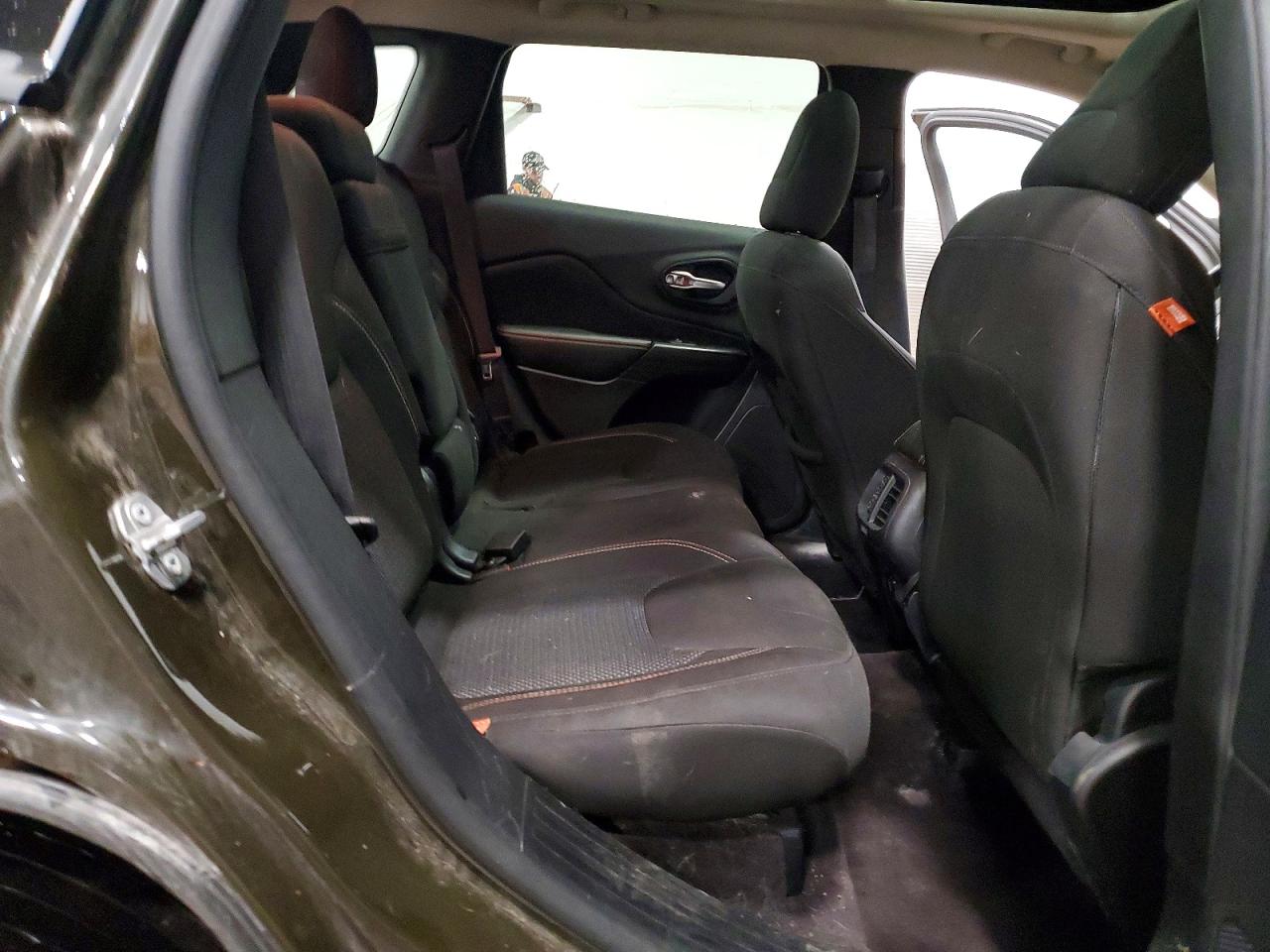 2016 JEEP CHEROKEE LATITUDE photo 11