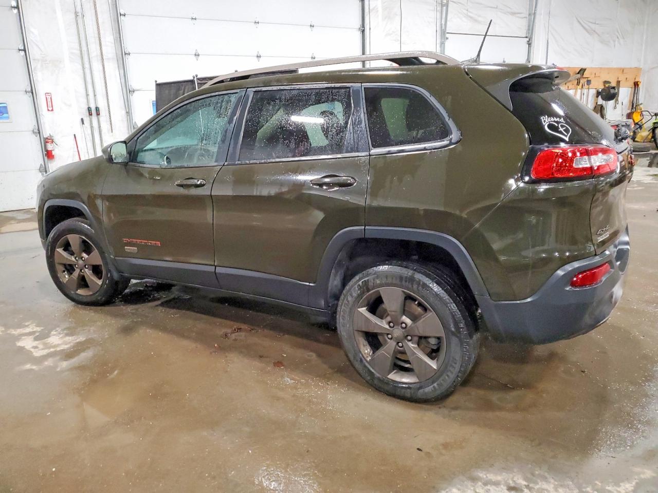 2016 JEEP CHEROKEE LATITUDE photo 2