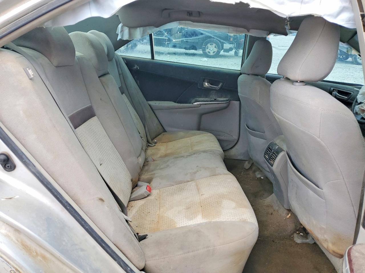 2013 TOYOTA CAMRY L photo 10