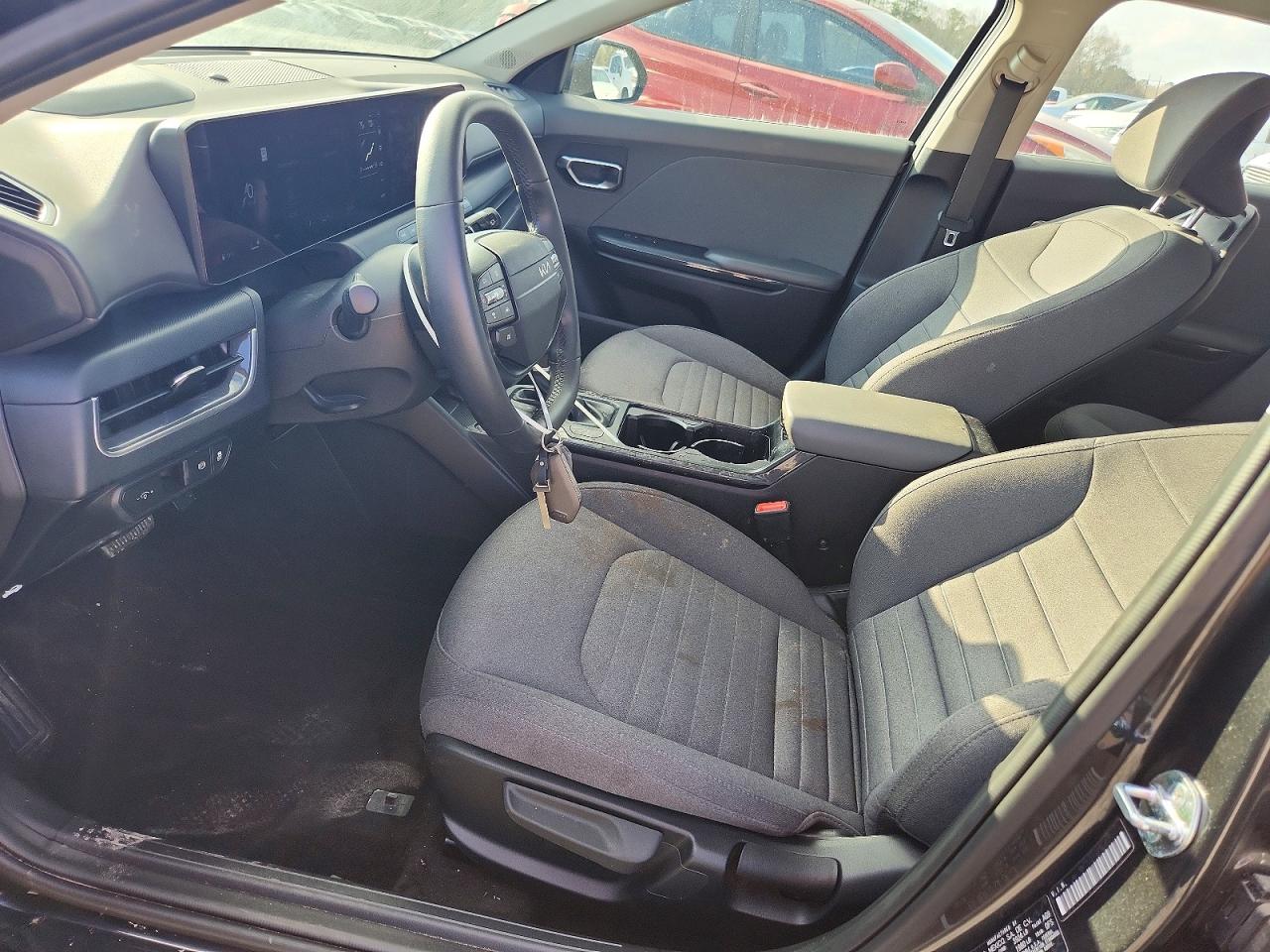 2025 KIA K4 EX photo 13