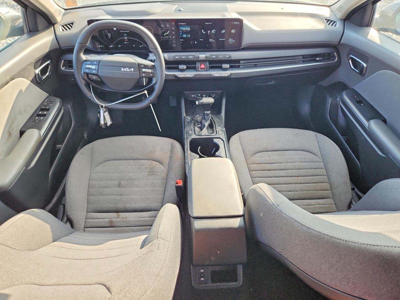 2025 KIA K4 EX photo 15