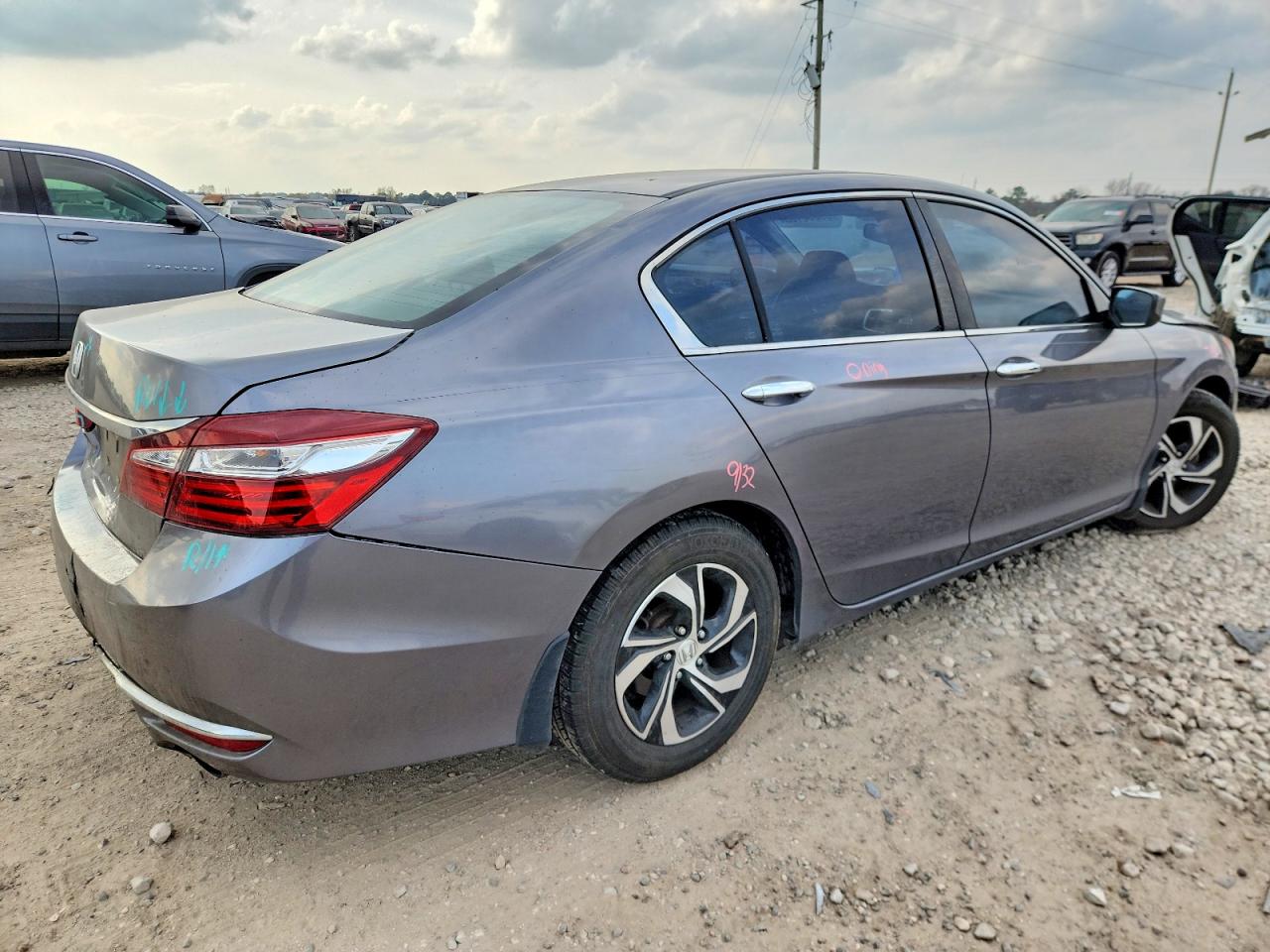 2017 HONDA ACCORD LX photo 3