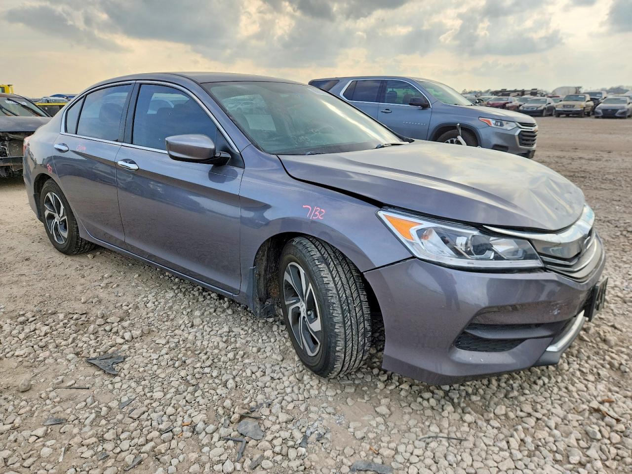 2017 HONDA ACCORD LX photo 4