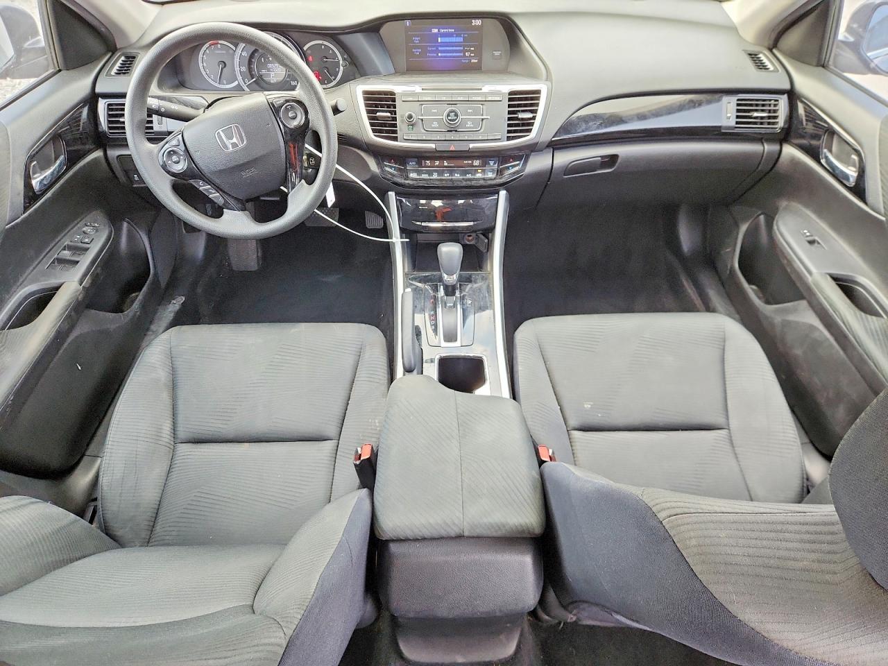 2017 HONDA ACCORD LX photo 8