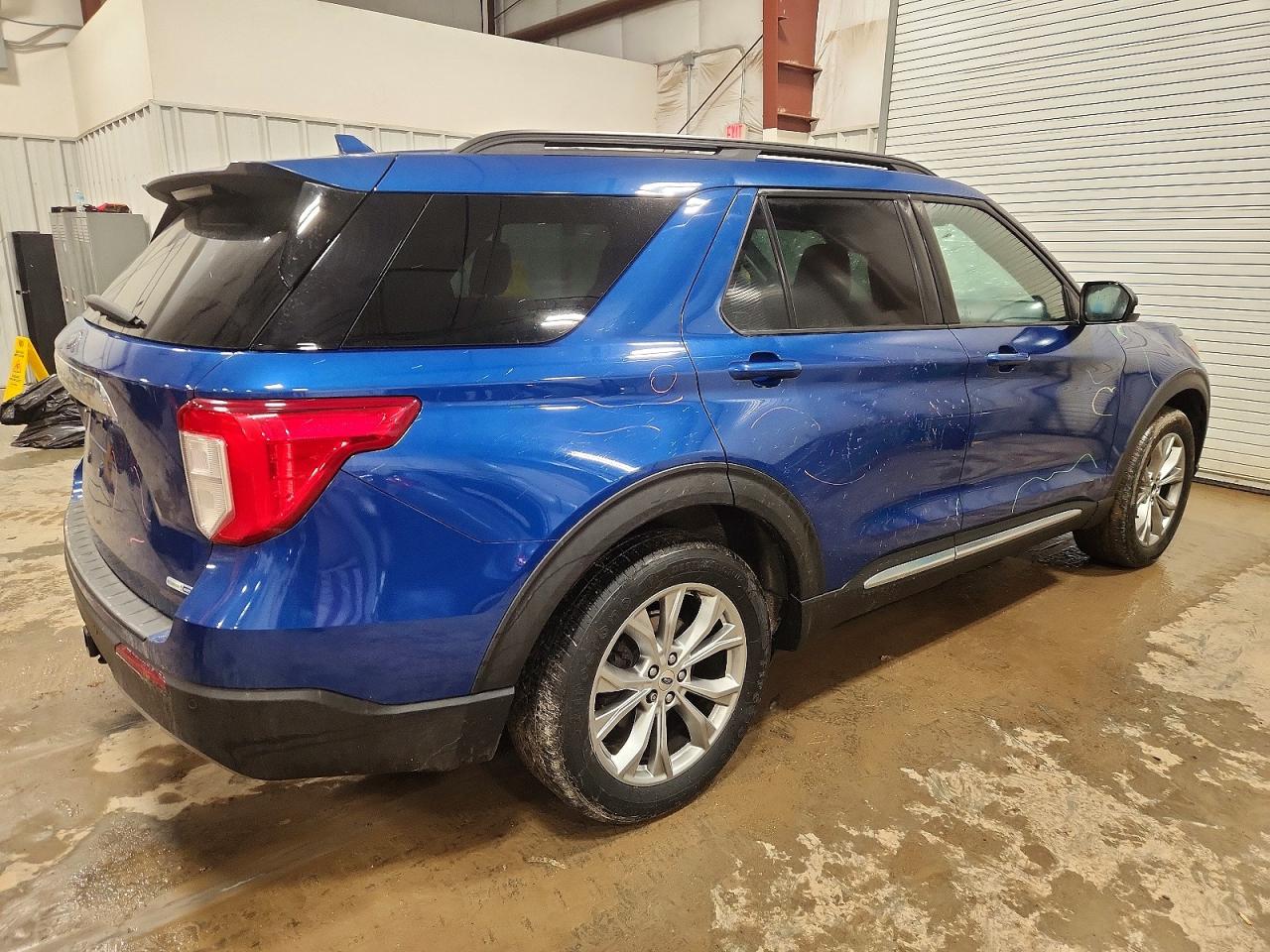 2020 FORD EXPLORER XLT photo 3