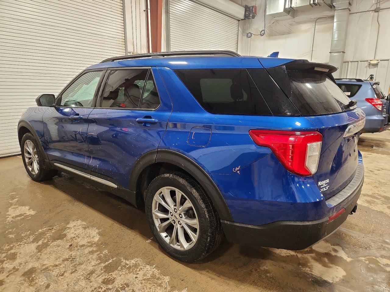 2020 FORD EXPLORER XLT photo 2