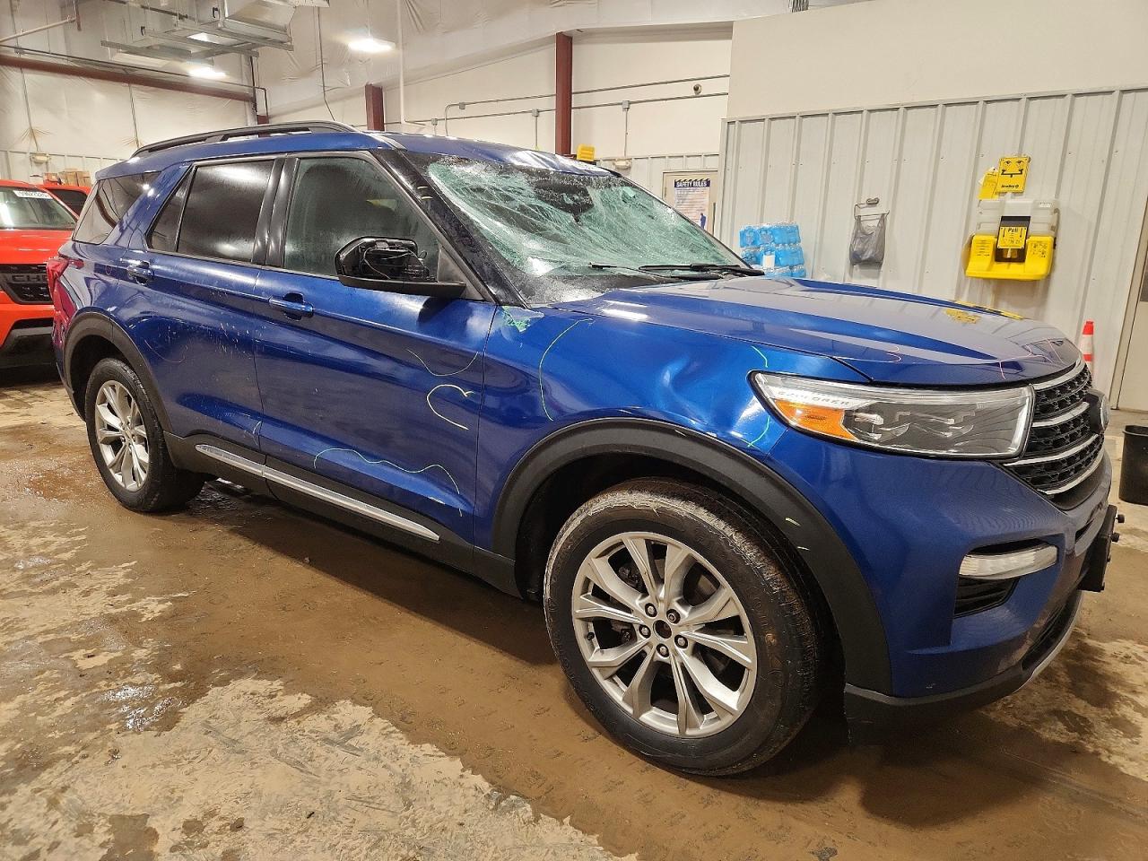 2020 FORD EXPLORER XLT photo 4