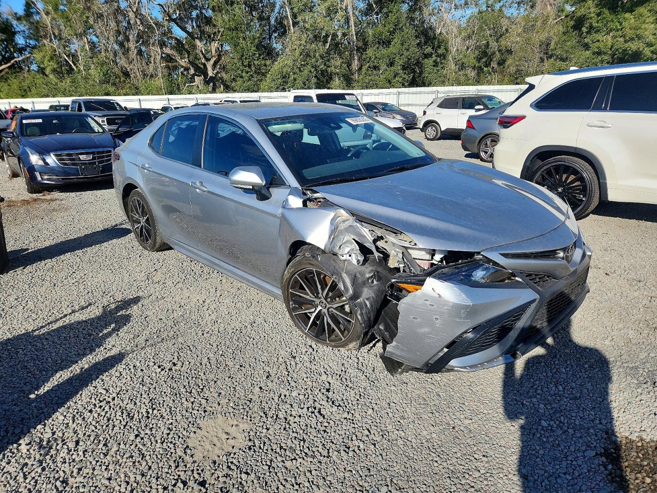 2021 TOYOTA CAMRY SE photo 4