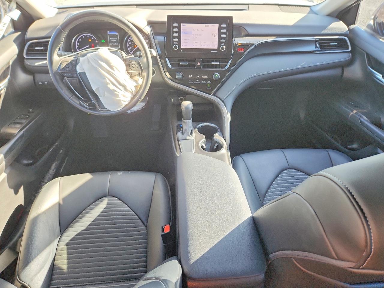 2021 TOYOTA CAMRY SE photo 8