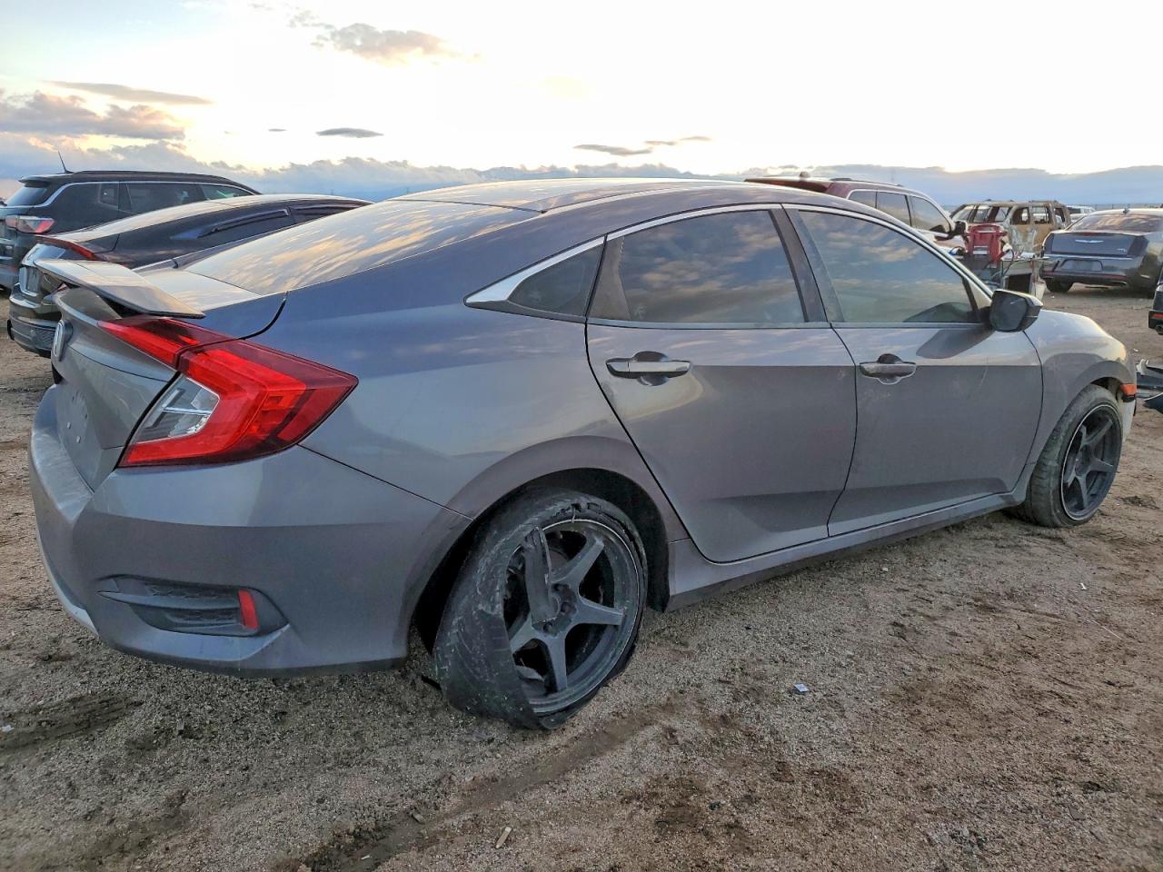 2020 HONDA CIVIC LX photo 3