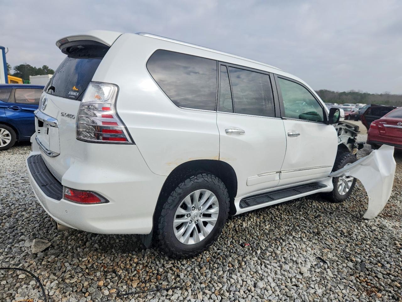 2014 LEXUS GX 460 photo 3