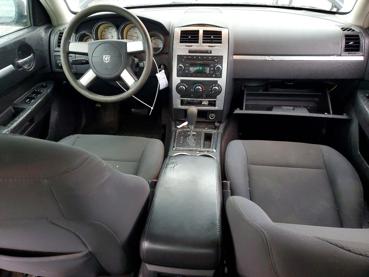 2010 DODGE CHARGER SXT photo 8