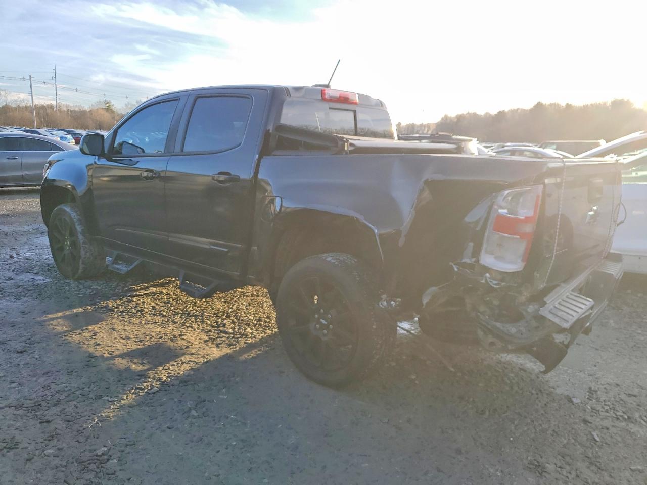 2019 CHEVROLET COLORADO LT photo 2
