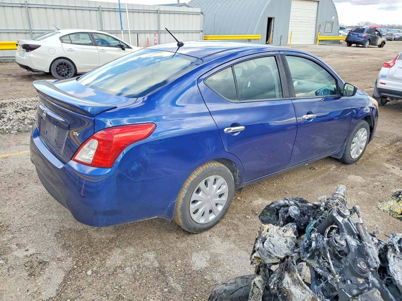 2018 NISSAN VERSA S photo 3