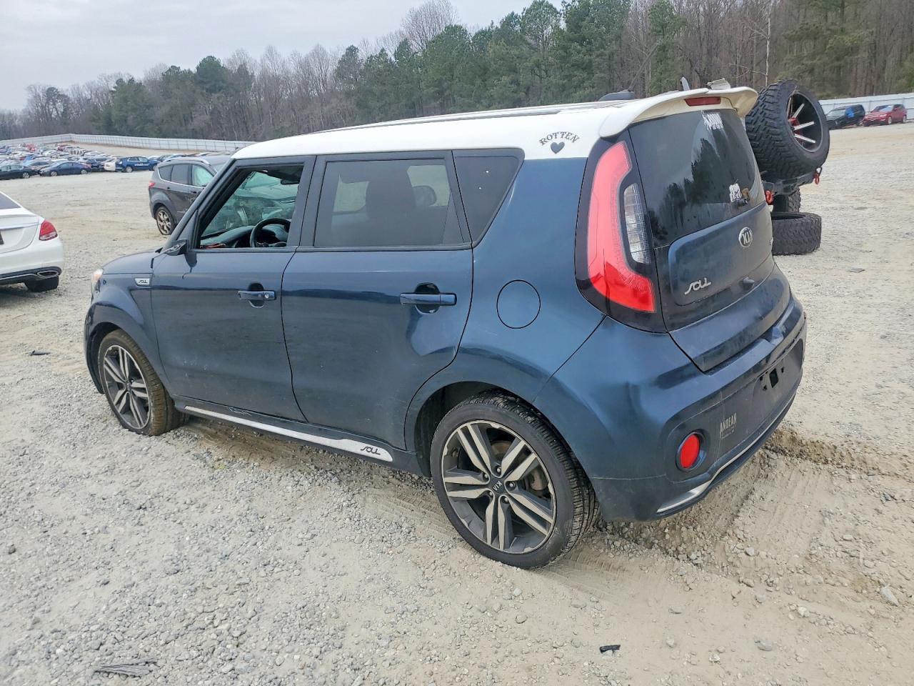 2018 KIA SOUL + photo 2