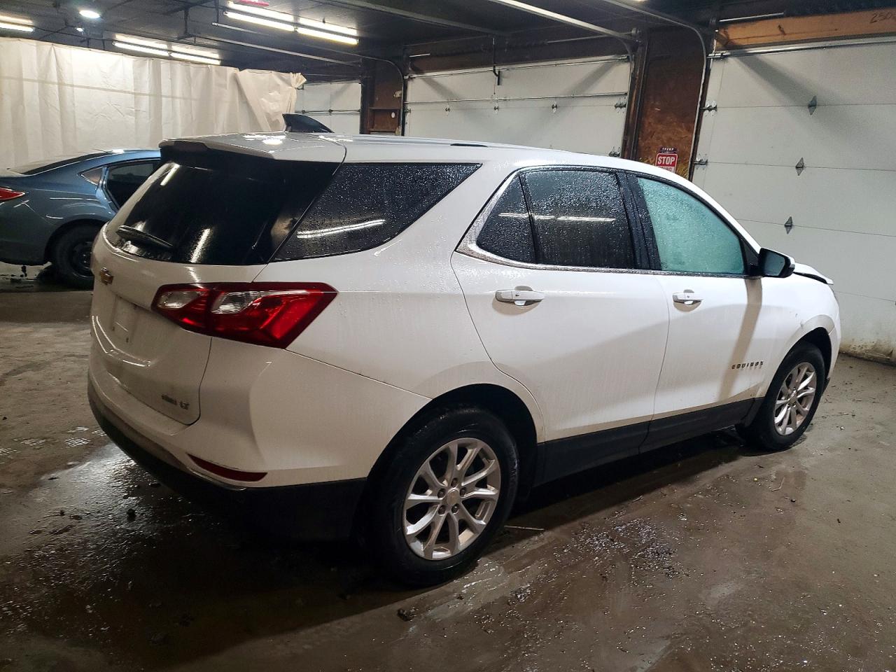 2019 CHEVROLET EQUINOX LT photo 3