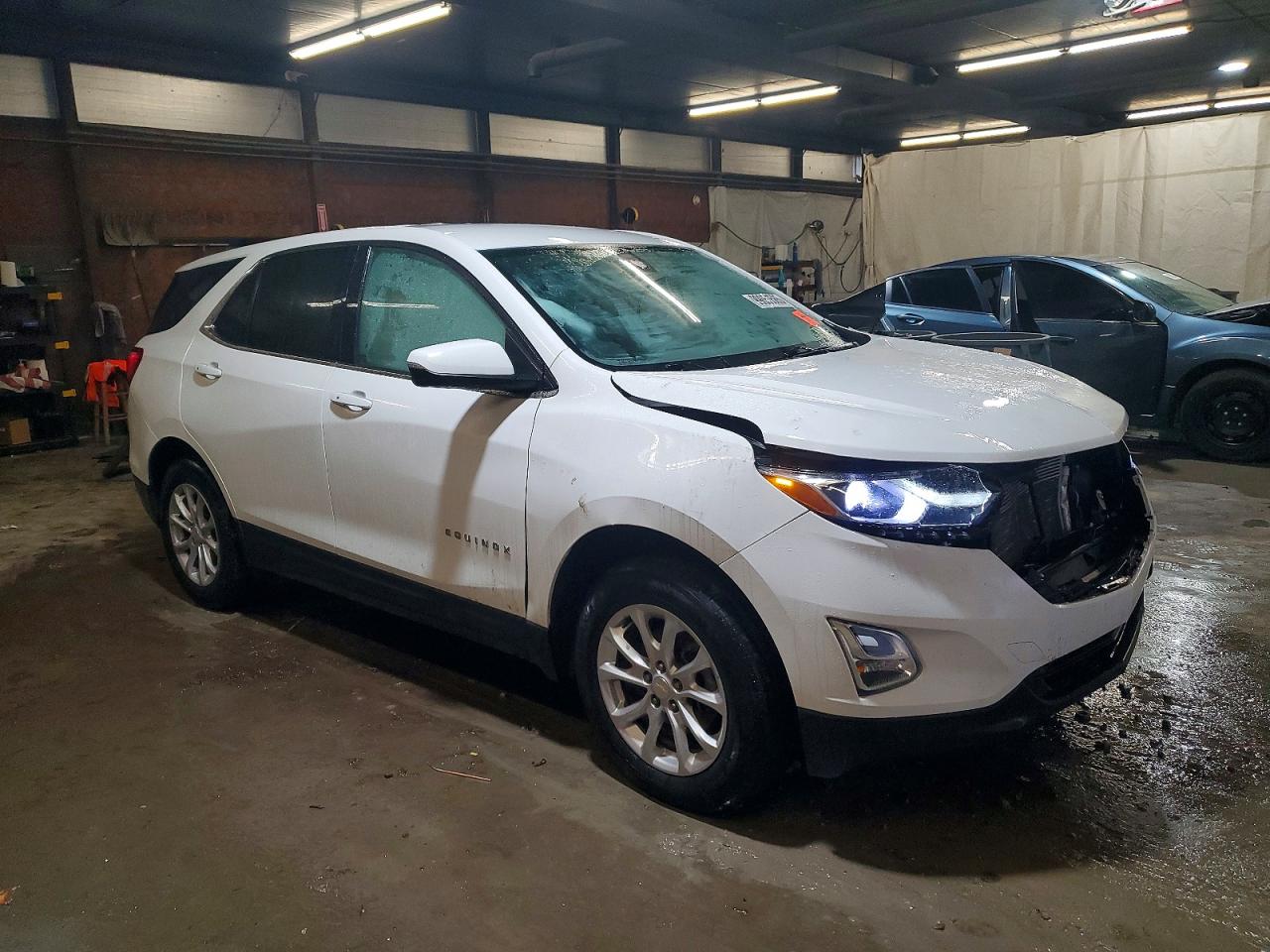 2019 CHEVROLET EQUINOX LT photo 4