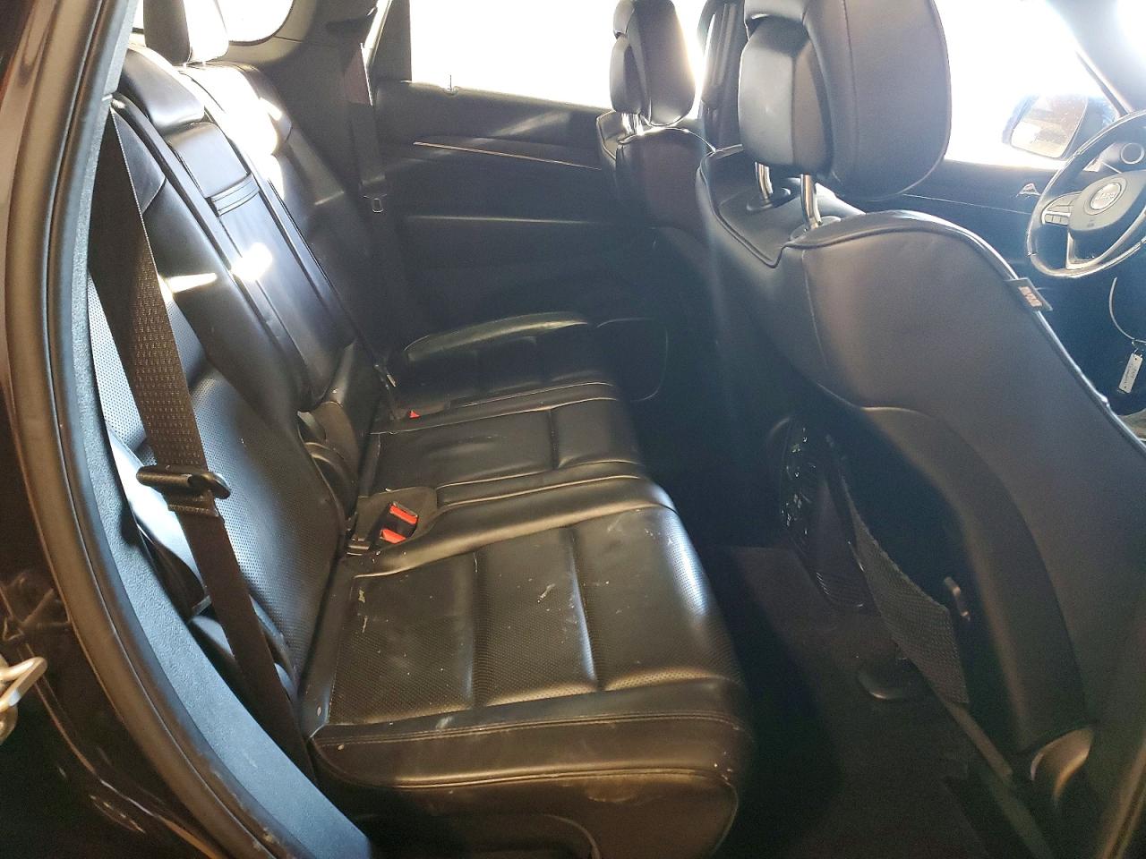 2019 JEEP GRAND CHEROKEE OVERLAND photo 11